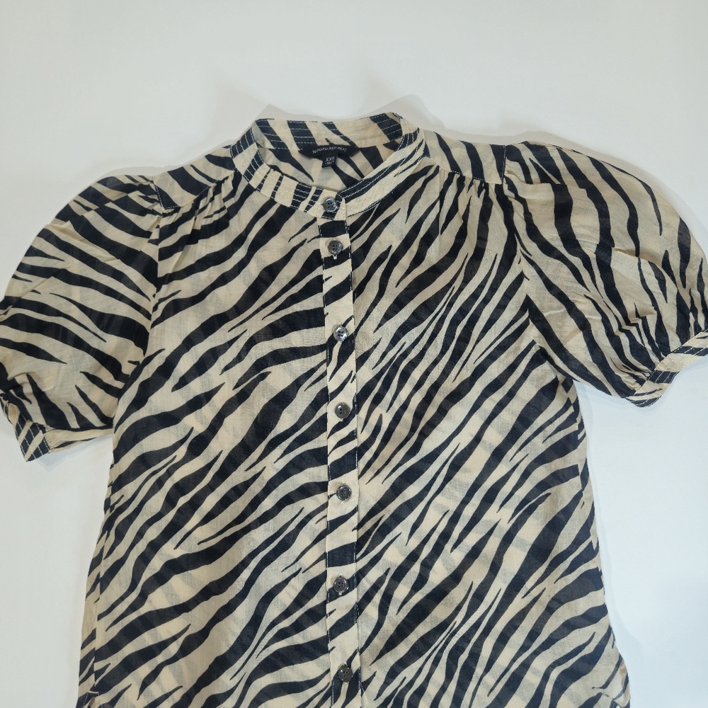 Banana Republic Zebra Print Blouse Womens‎ XXS Cream Black Button Down - Picture 3 of 7